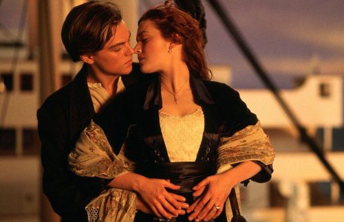 Viết đoạn văn về một bộ phim yêu thích bằng tiếng Anh ngắn gọn - Phim Titanic